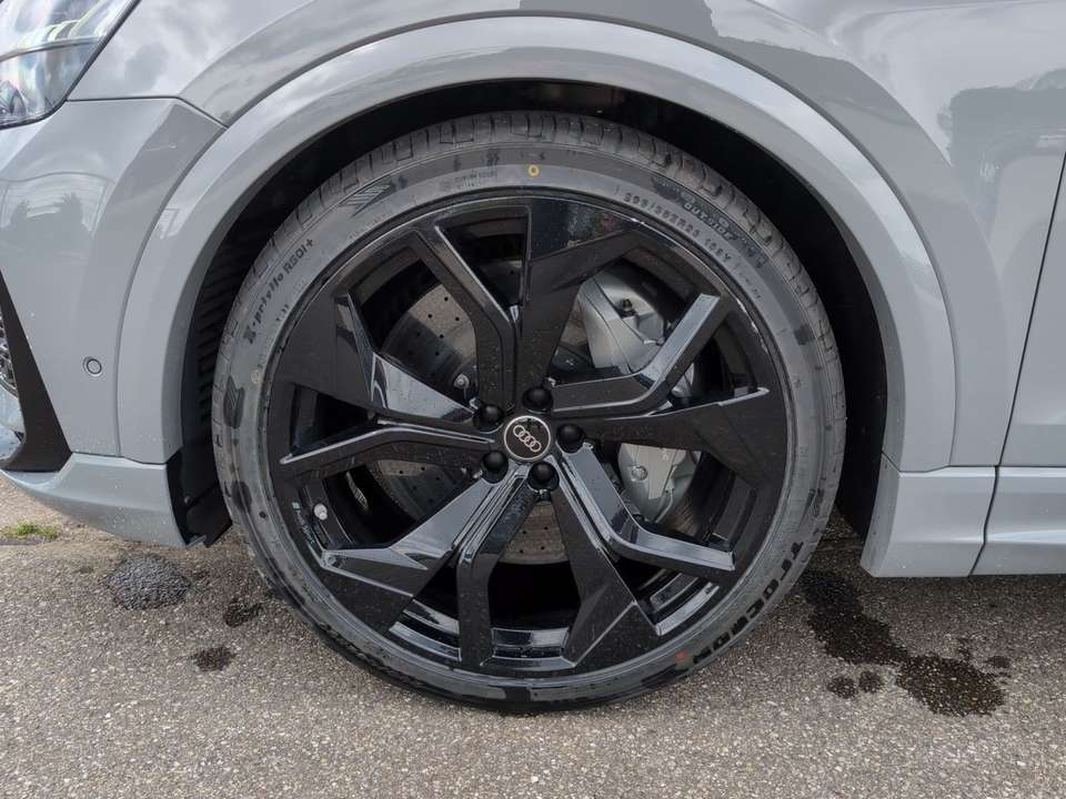 Audi RS Q8 - Imagem 14