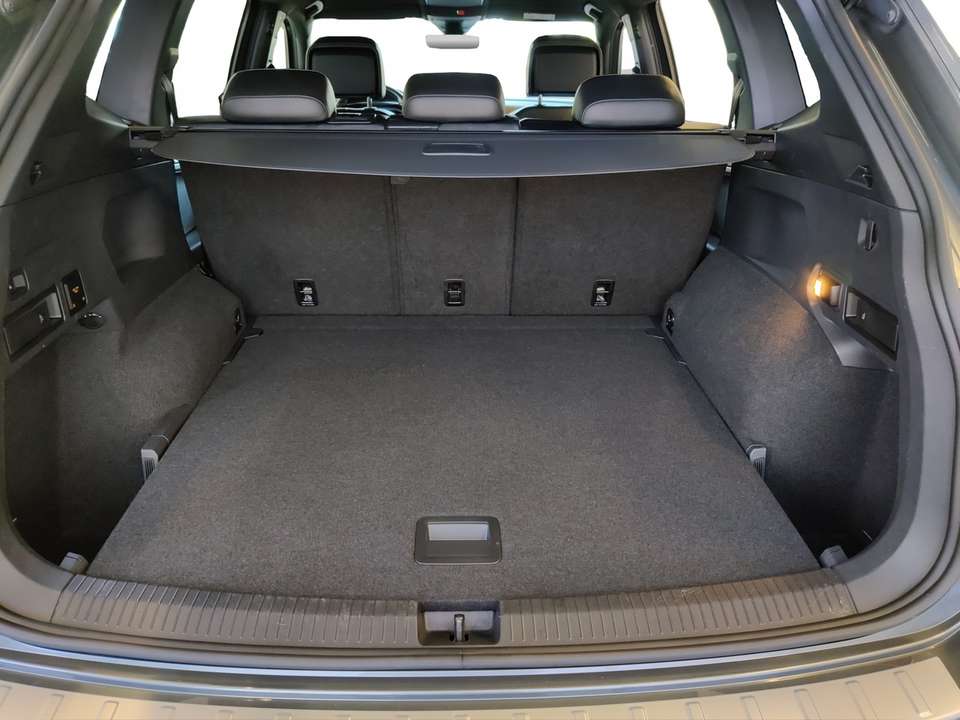 Volkswagen Tiguan Allspace - Imagem 10