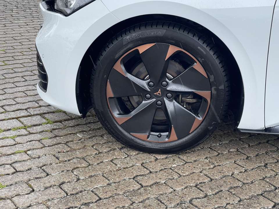 CUPRA Born - Imagem 11