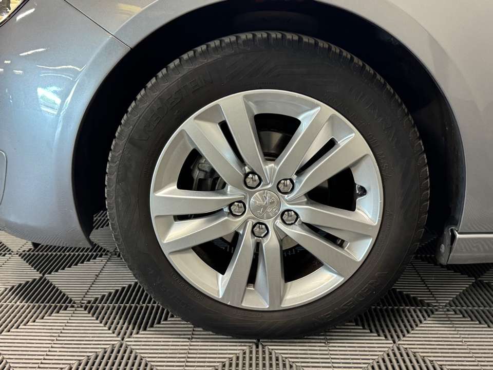 Car picture 11