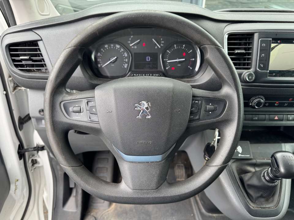 Car picture 11