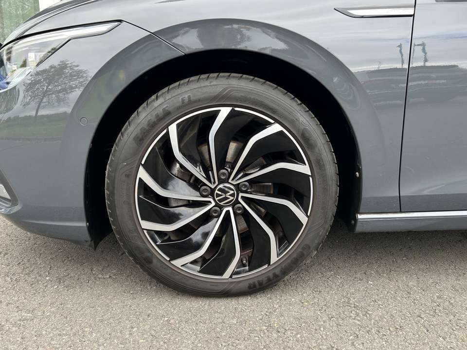 Volkswagen Golf Variant - Imagem 15