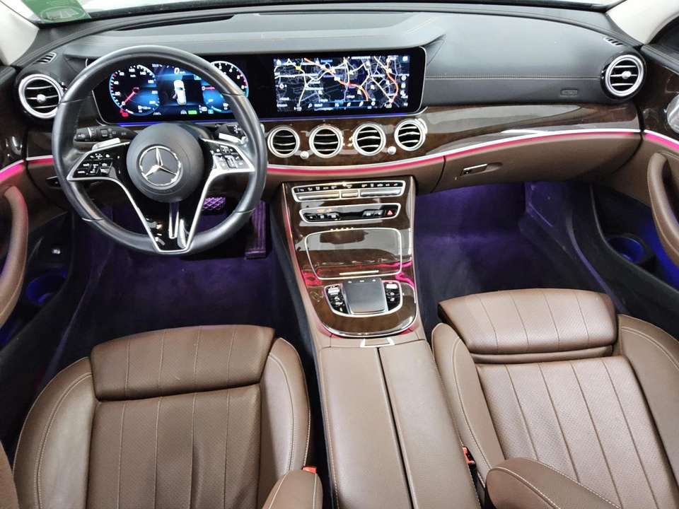 Mercedes-Benz E 300 - Imagem 5