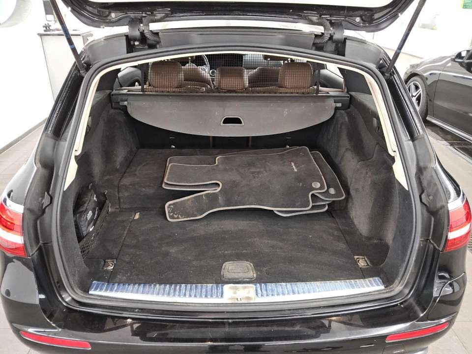 Mercedes-Benz E 300 - Imagem 13