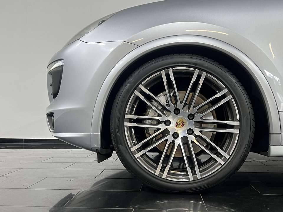 Porsche Cayenne - Imagem 6