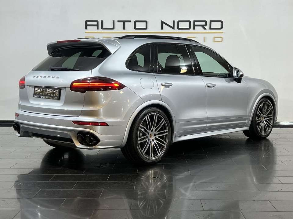 Porsche Cayenne - Imagem 7
