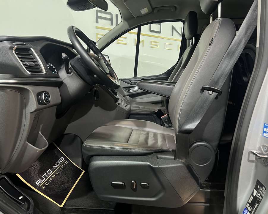 Ford Tourneo Custom - Imagem 13