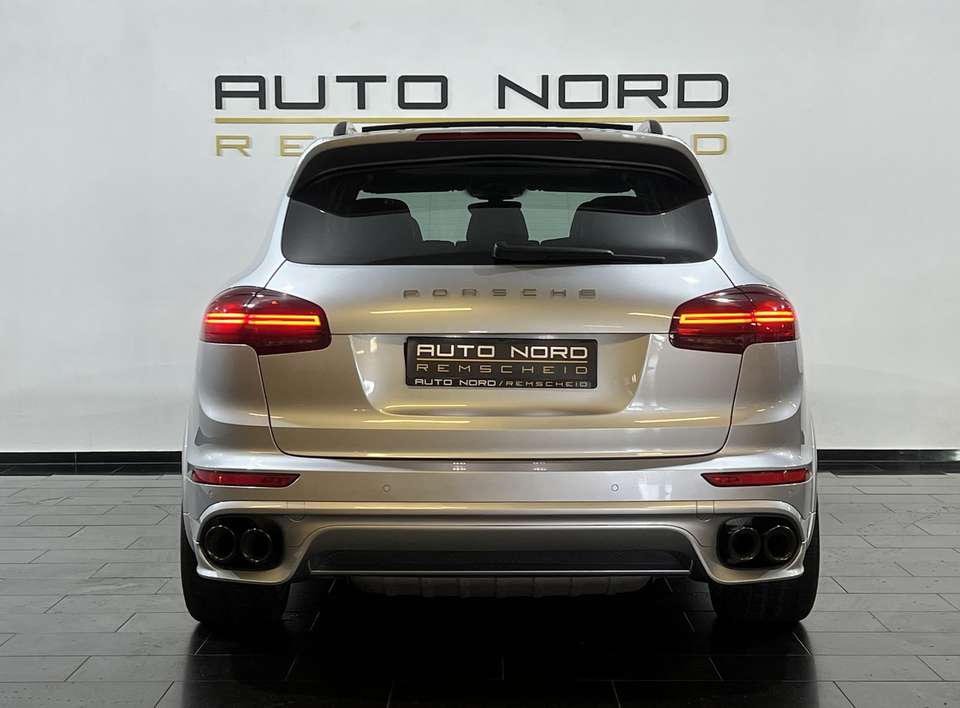 Porsche Cayenne - Imagem 8