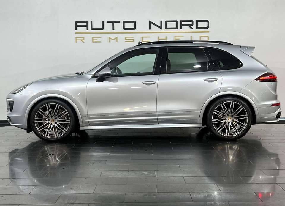 Porsche Cayenne - Imagem 11