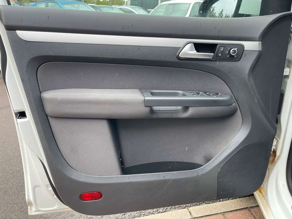 Volkswagen Touran - Imagem 9