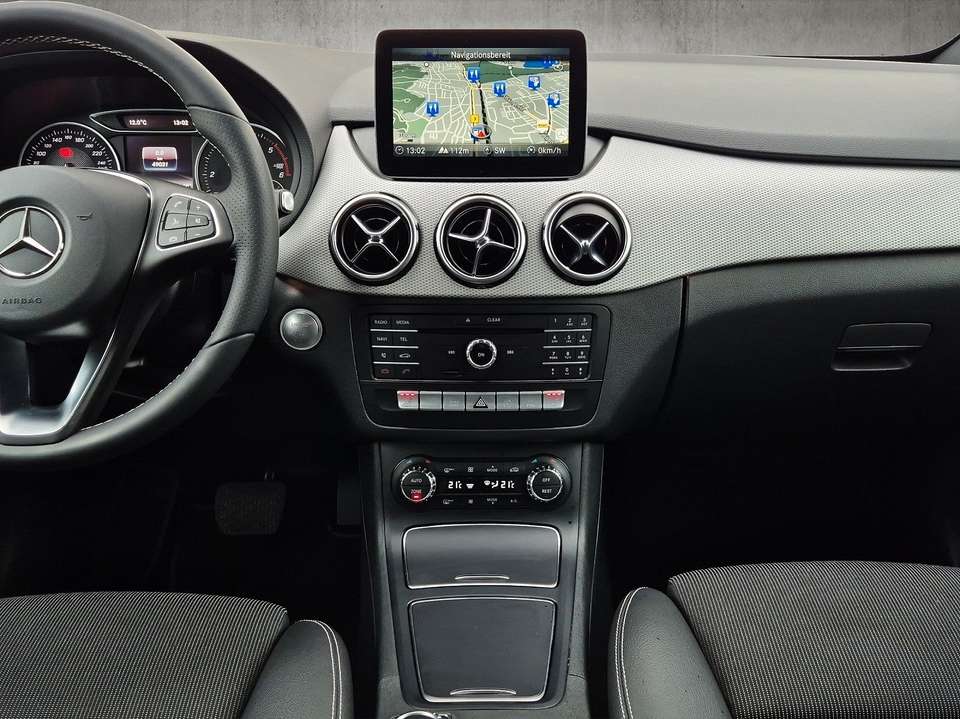 Mercedes-Benz B 200 - Imagem 15