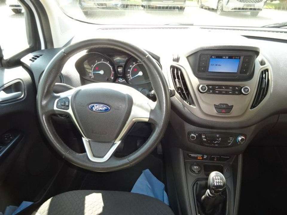 Ford Transit - Imagem 13
