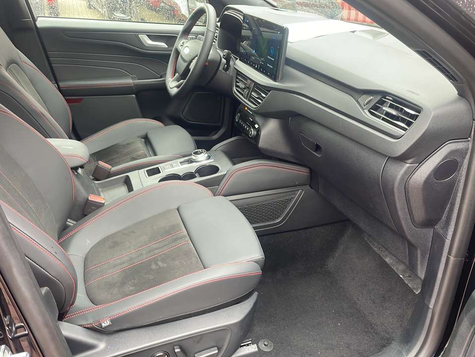 Ford Kuga - Imagem 13
