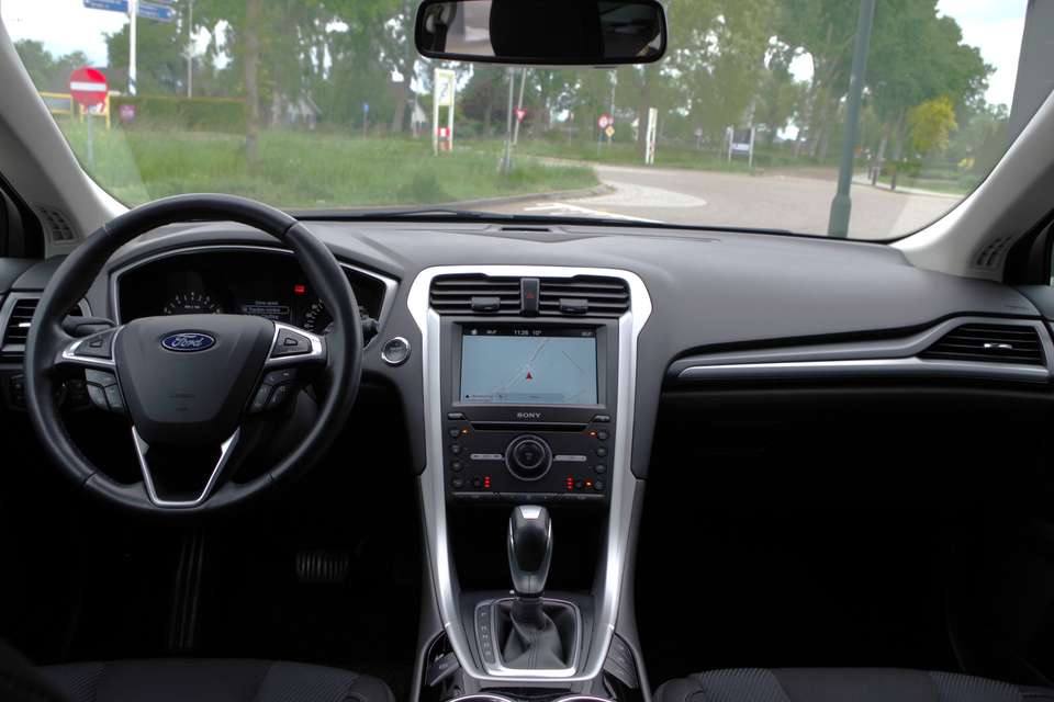 Ford Mondeo - Imagem 8