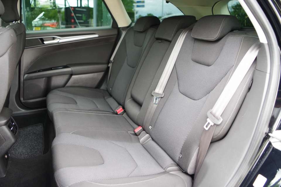 Ford Mondeo - Imagem 9