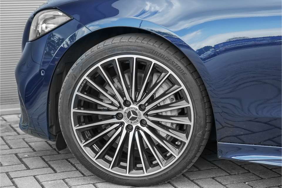 Mercedes-Benz C 200 - Imagem 20