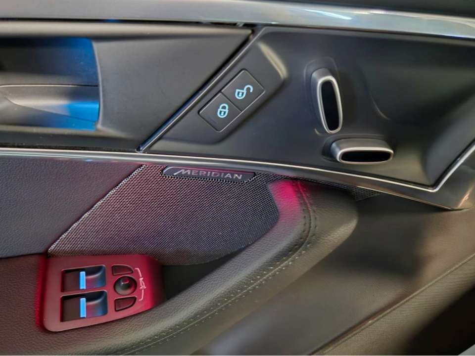 Car picture 11