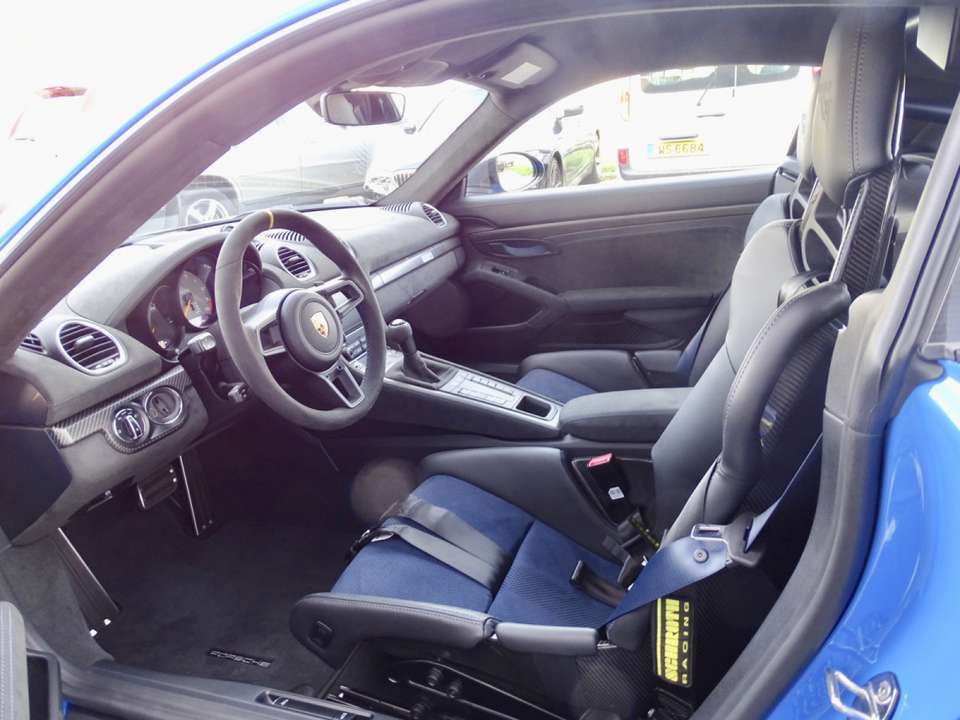 Car picture 9