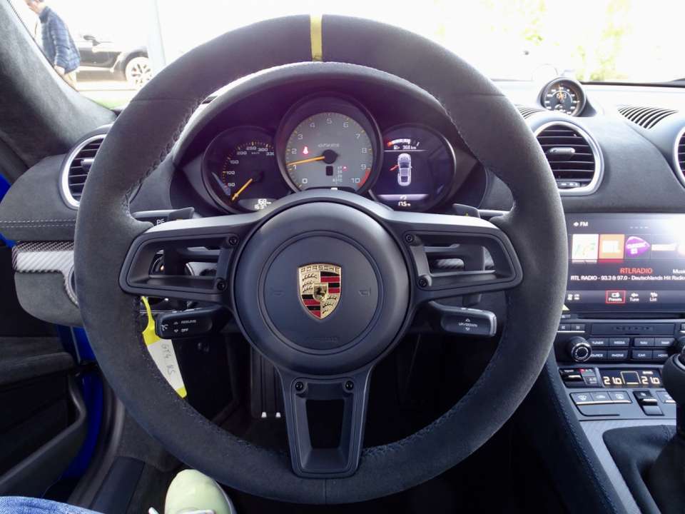 Car picture 11
