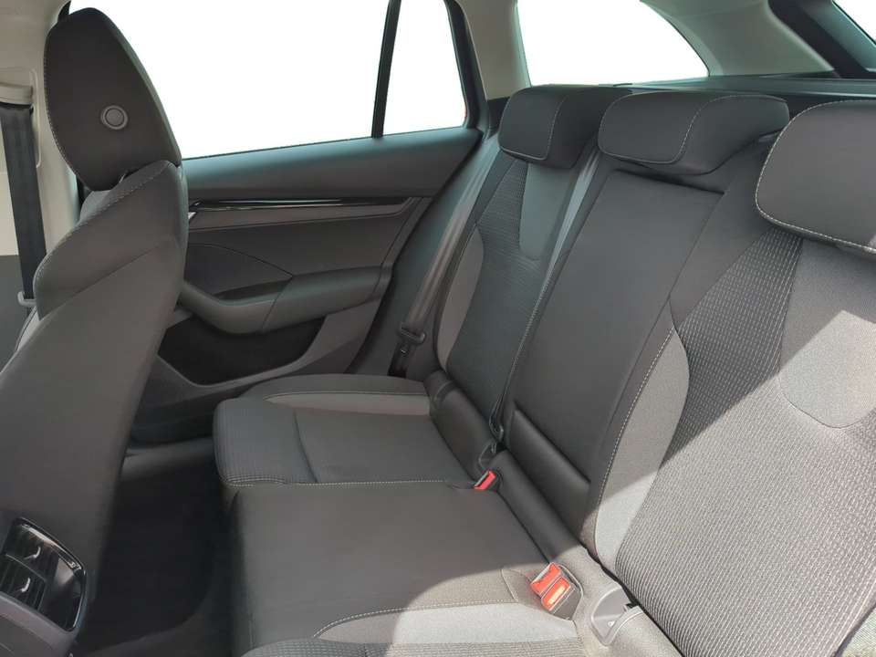 Skoda Octavia - Imagem 9