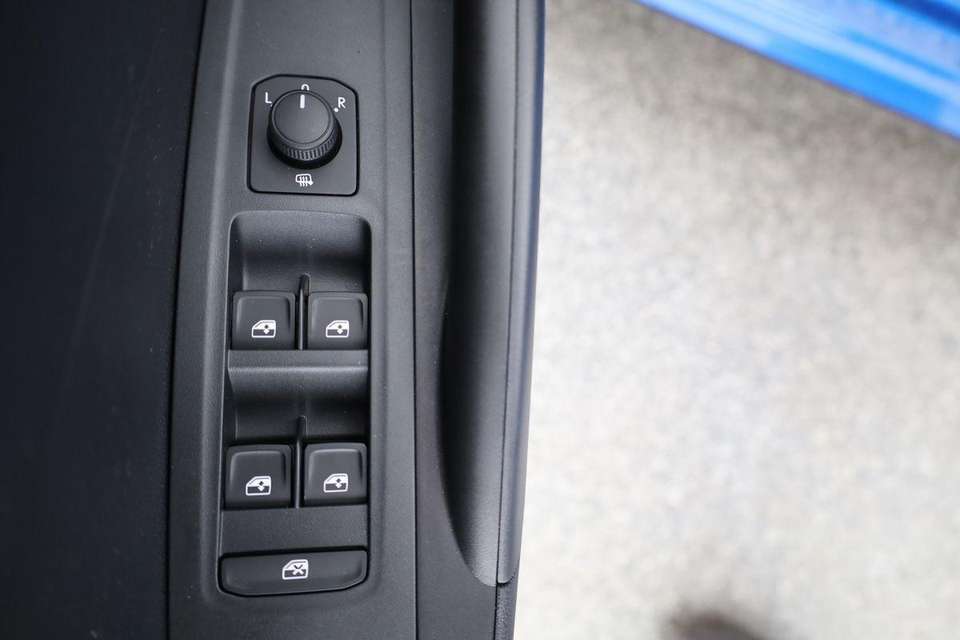 Car picture 11