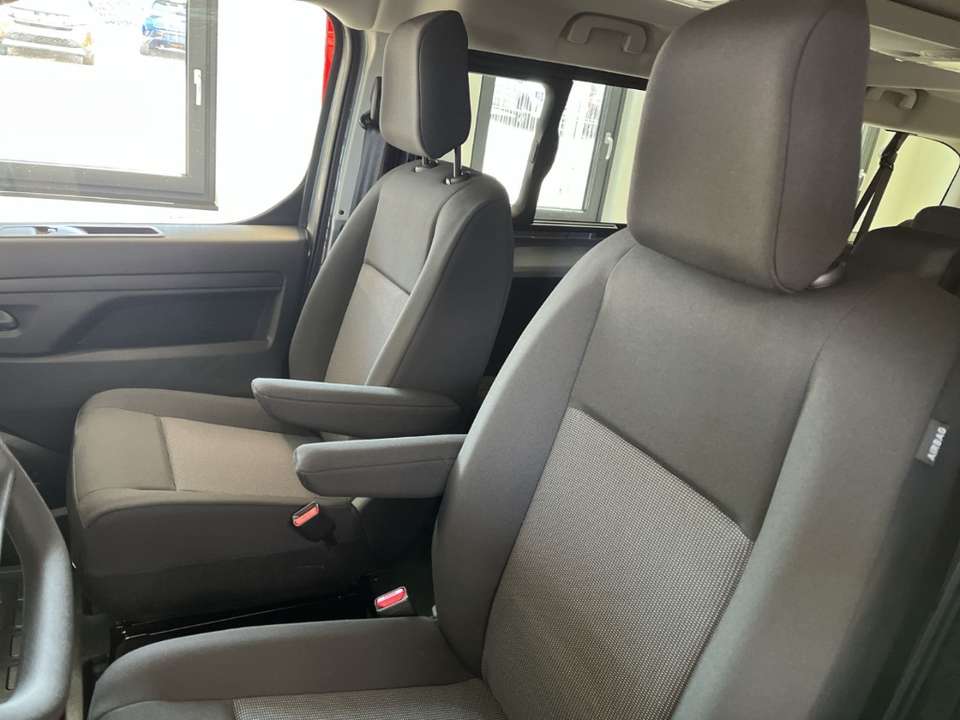 Opel Vivaro - Imagem 12