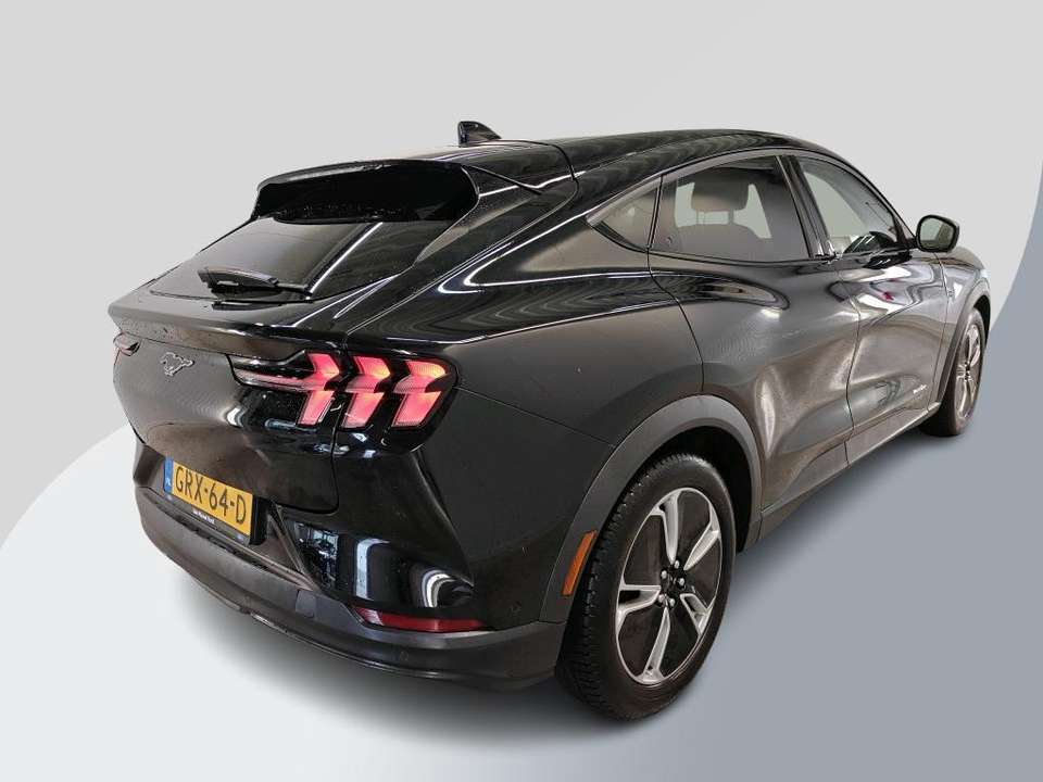 Ford Mustang Mach-E - Imagem 2
