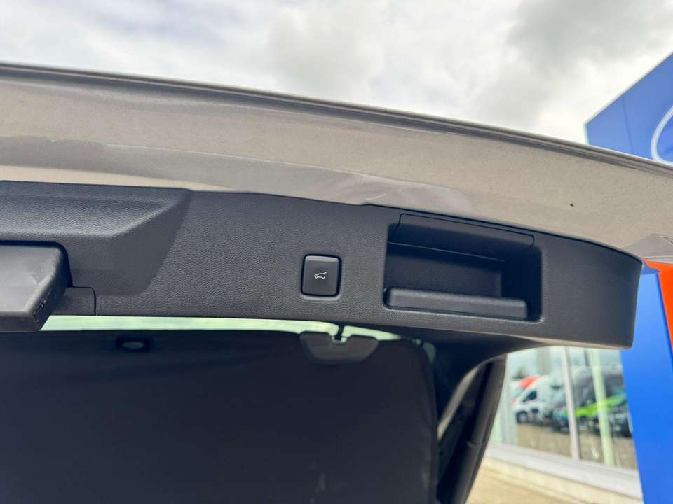 Ford Kuga - Imagem 9