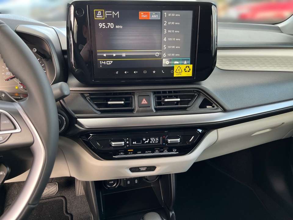 Car picture 9