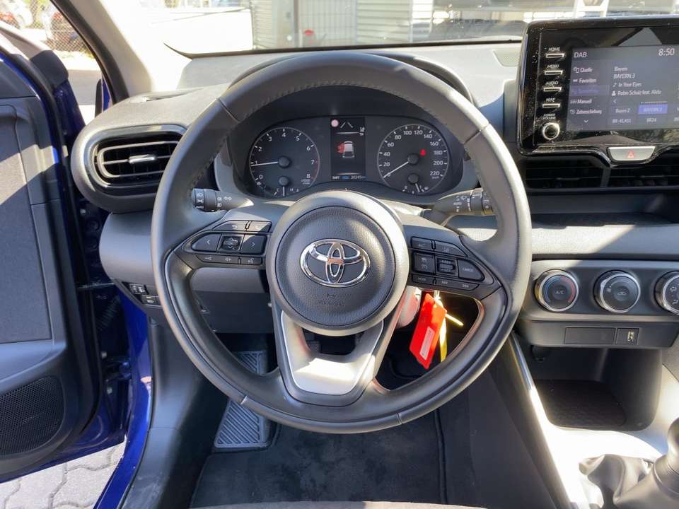Toyota Yaris - Imagem 11