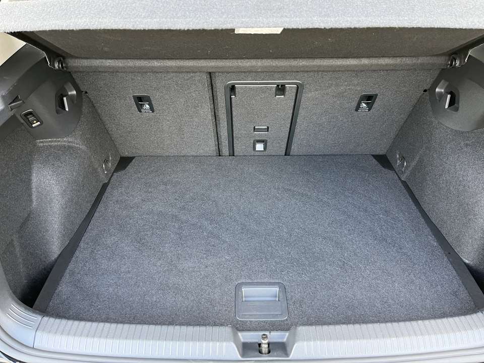 Volkswagen Golf - Imagem 12