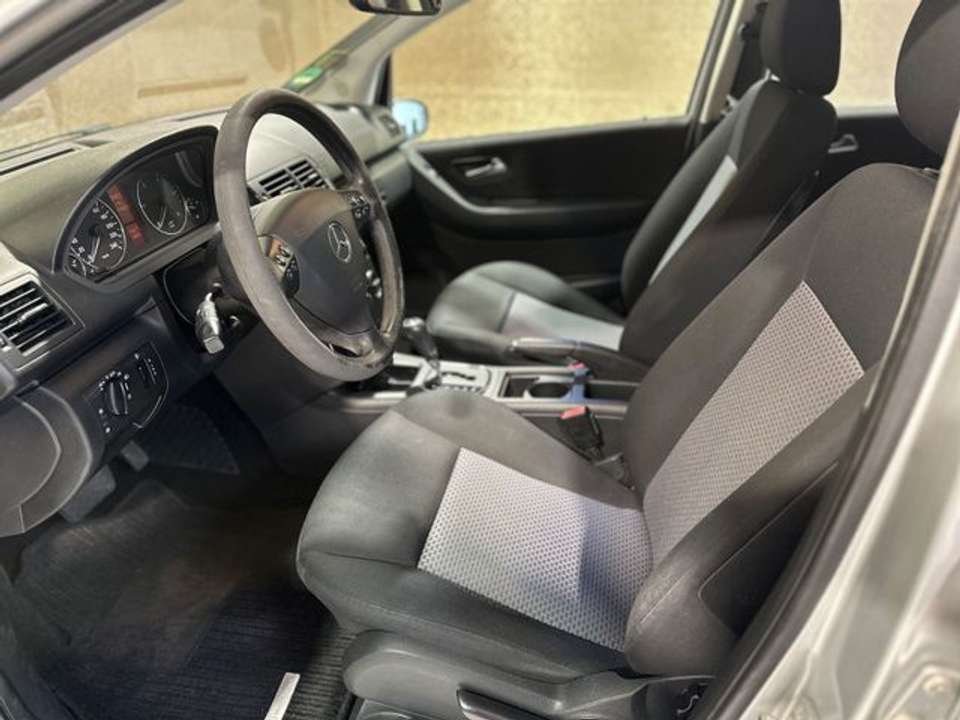Mercedes-Benz A 180 - Imagem 6