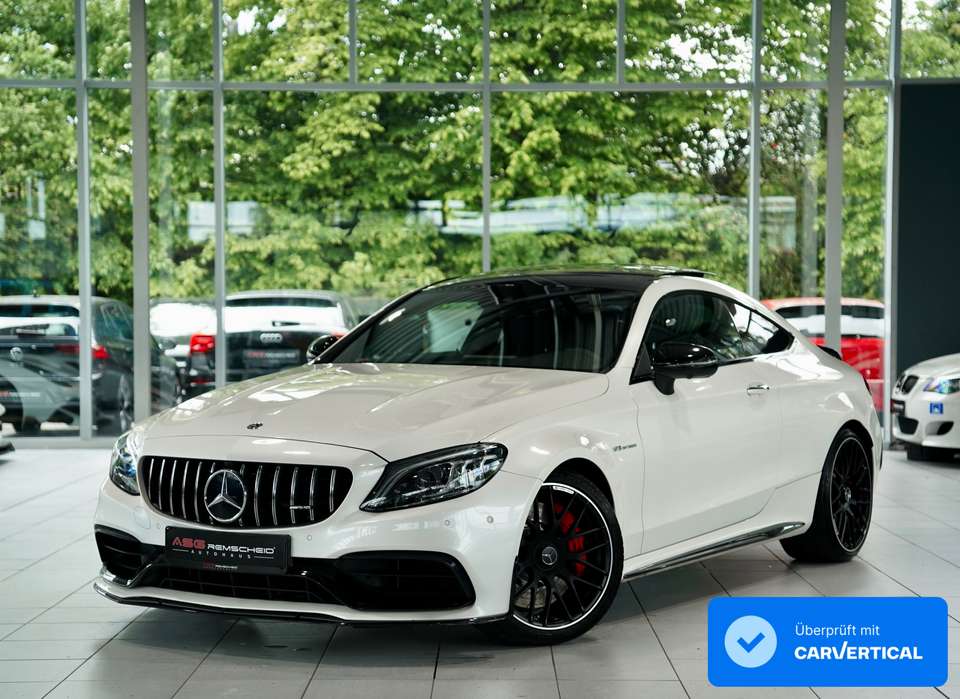 Mercedes-Benz C 63 AMG - Imagem 1