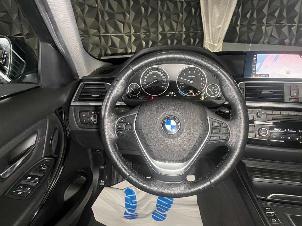 BMW 318 - Imagem 13