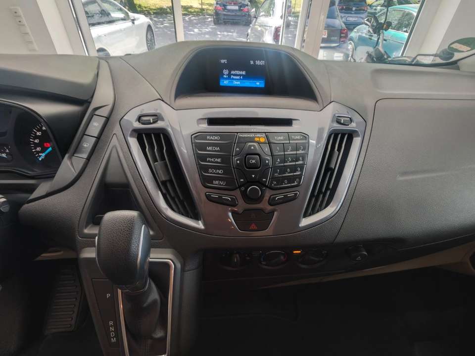 Ford Transit - Imagem 12