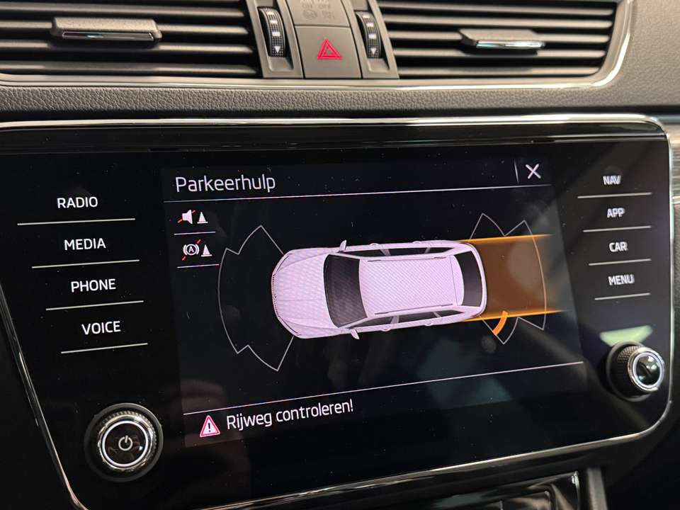 Skoda Superb - Imagem 17