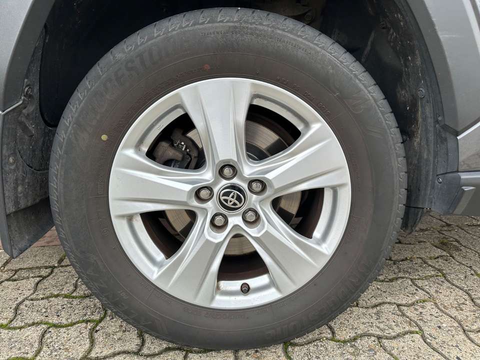 Toyota RAV 4 - Imagem 12