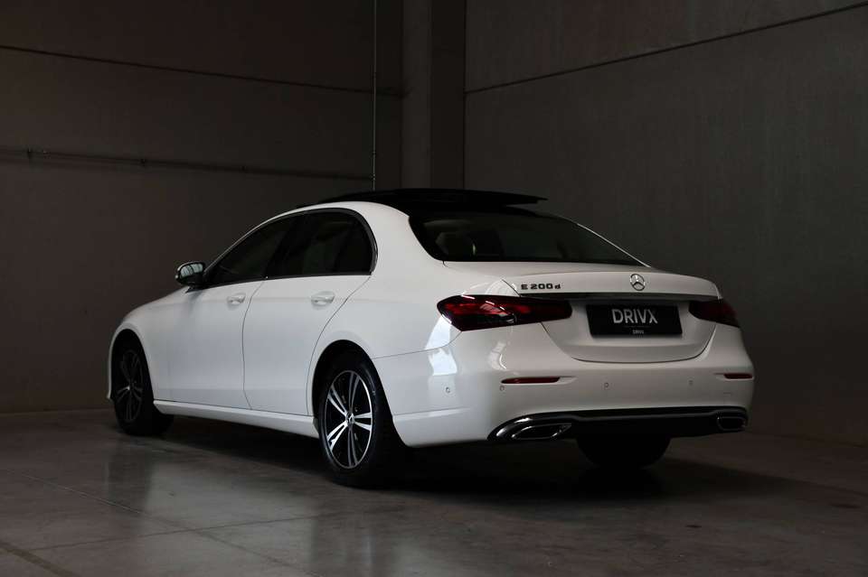 Mercedes-Benz E 200 - Imagem 10