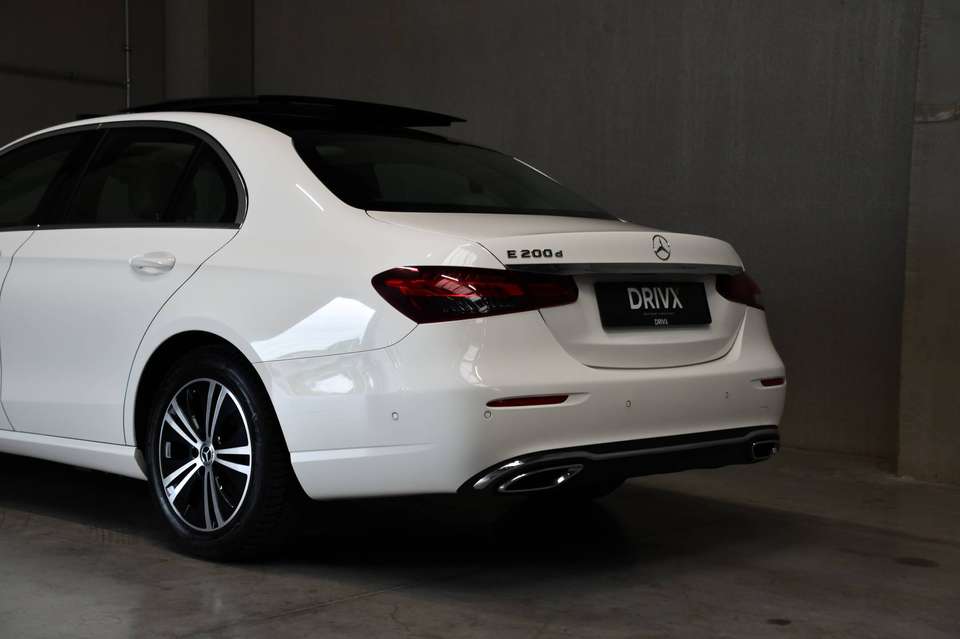 Mercedes-Benz E 200 - Imagem 11