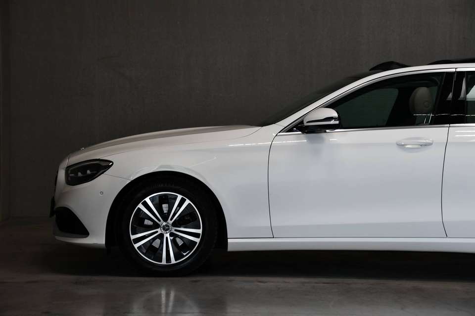 Mercedes-Benz E 200 - Imagem 15