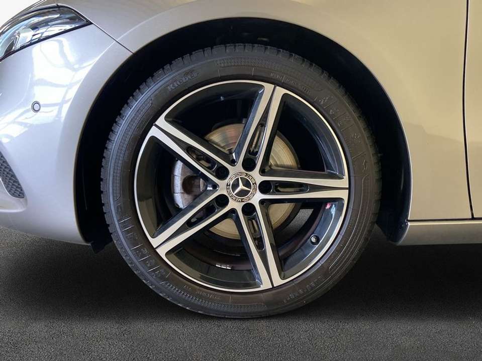 Mercedes-Benz A 180 - Imagem 8