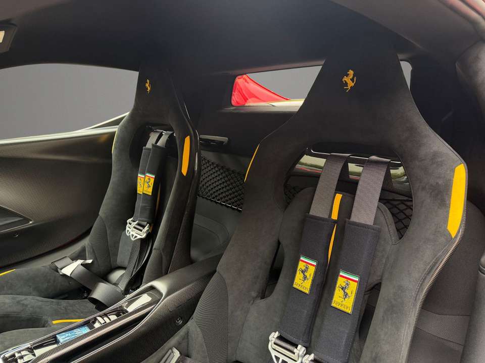 Ferrari 296 GTB - Imagem 13