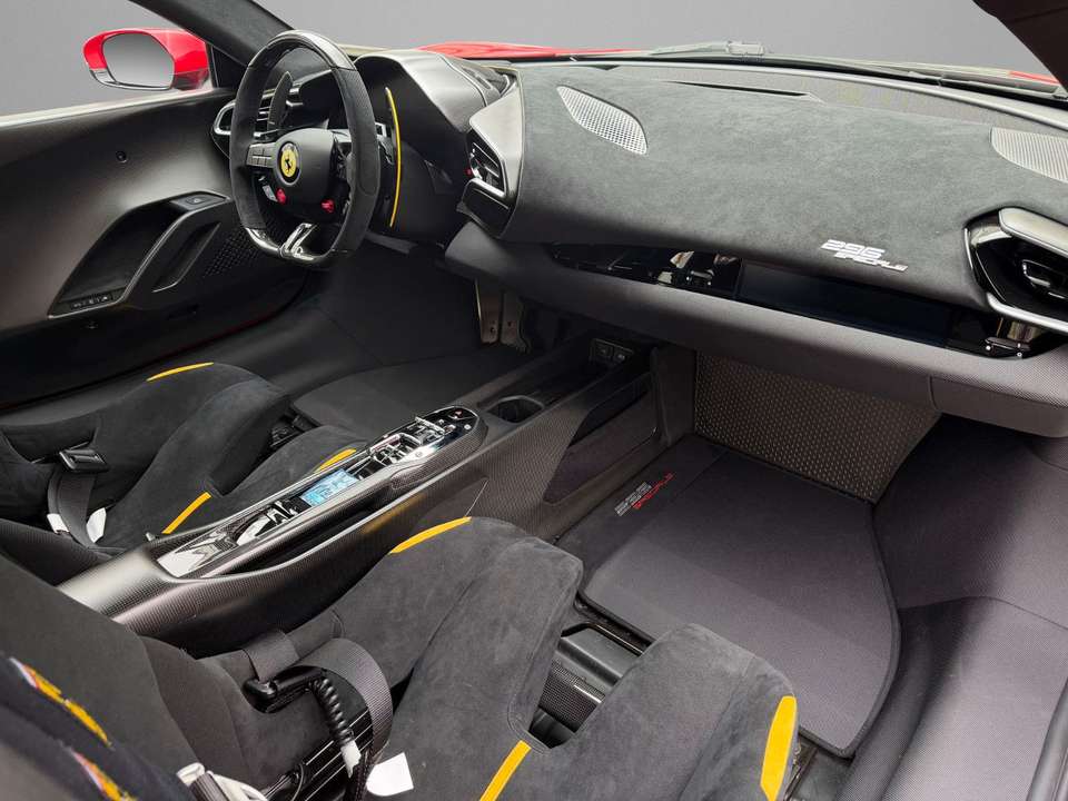 Ferrari 296 GTB - Imagem 15