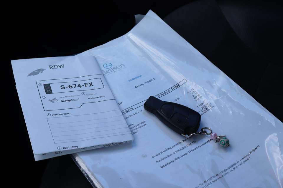 Car picture 18