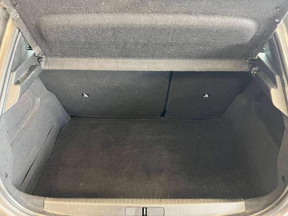 Peugeot 208 - Imagem 14