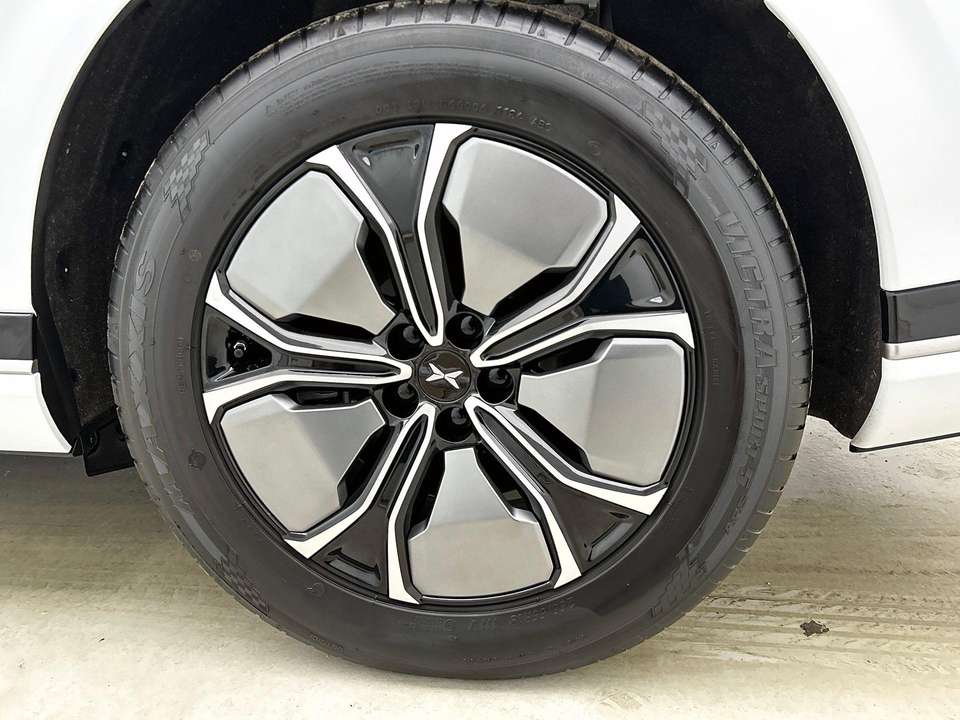 Xpeng G9 - Imagem 3