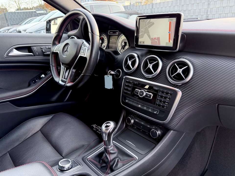 Mercedes-Benz A 200 - Imagem 12