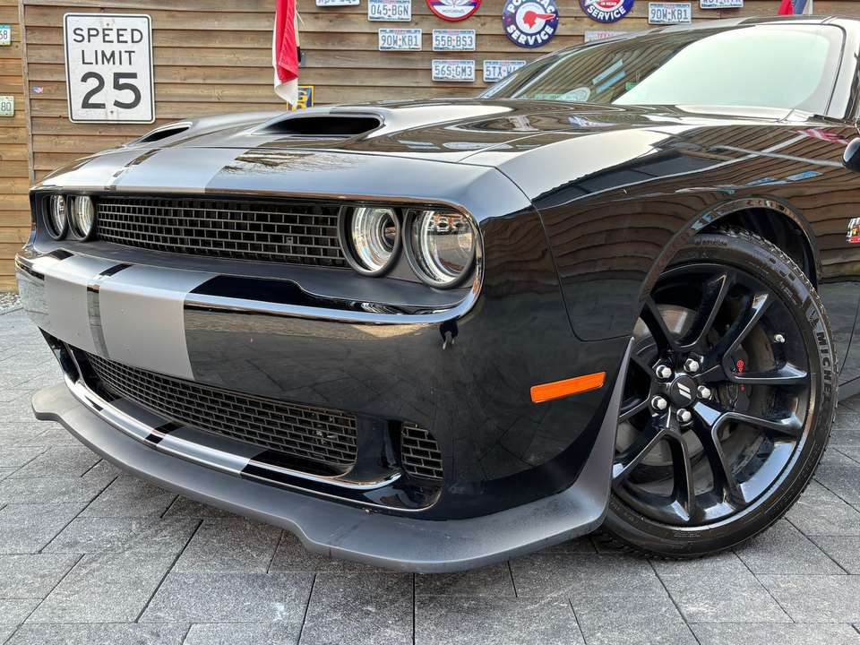 Dodge Challenger - Imagem 7