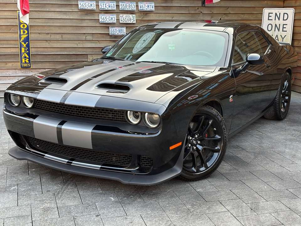 Dodge Challenger - Imagem 8