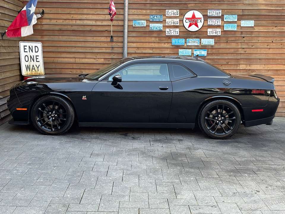 Dodge Challenger - Imagem 10